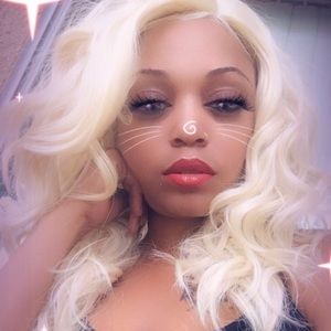 Meet your Posher, Sharose